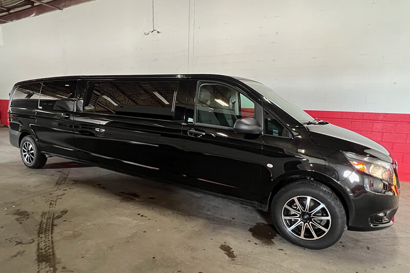 Mercedes Metris limo