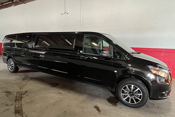 Mercedes Metris limo