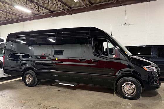 luxury shuttle buses